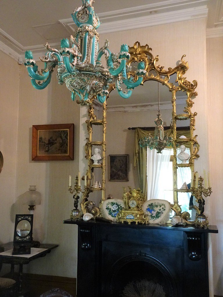 Handcrafted Fish Design Gold Plated Mirror View Decorative Showpiece/Decorative Mirror (Round)