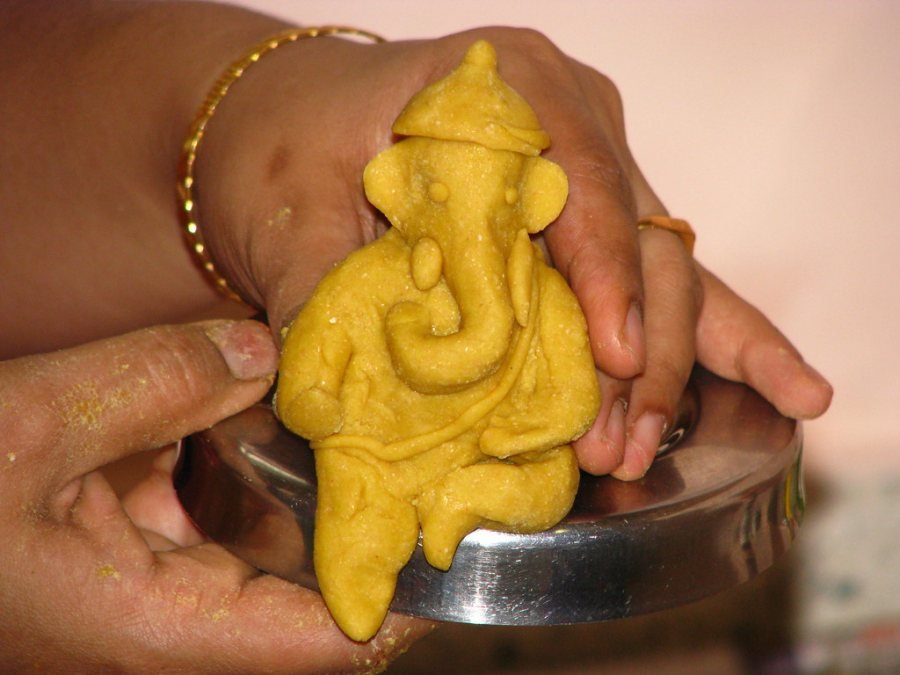 Set of 10 pcs Meenakari Work Lord Ganesh Marble Pooja Chowki (White) (10.2 cm x 10.2 cm x 10.2 cm)