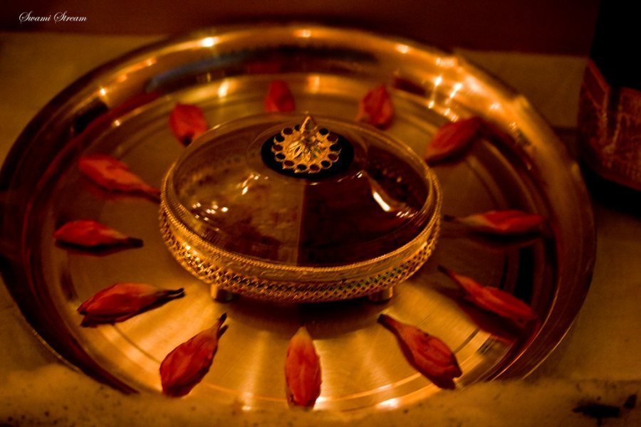 Handicraft Marble Swastik Pooja Thali